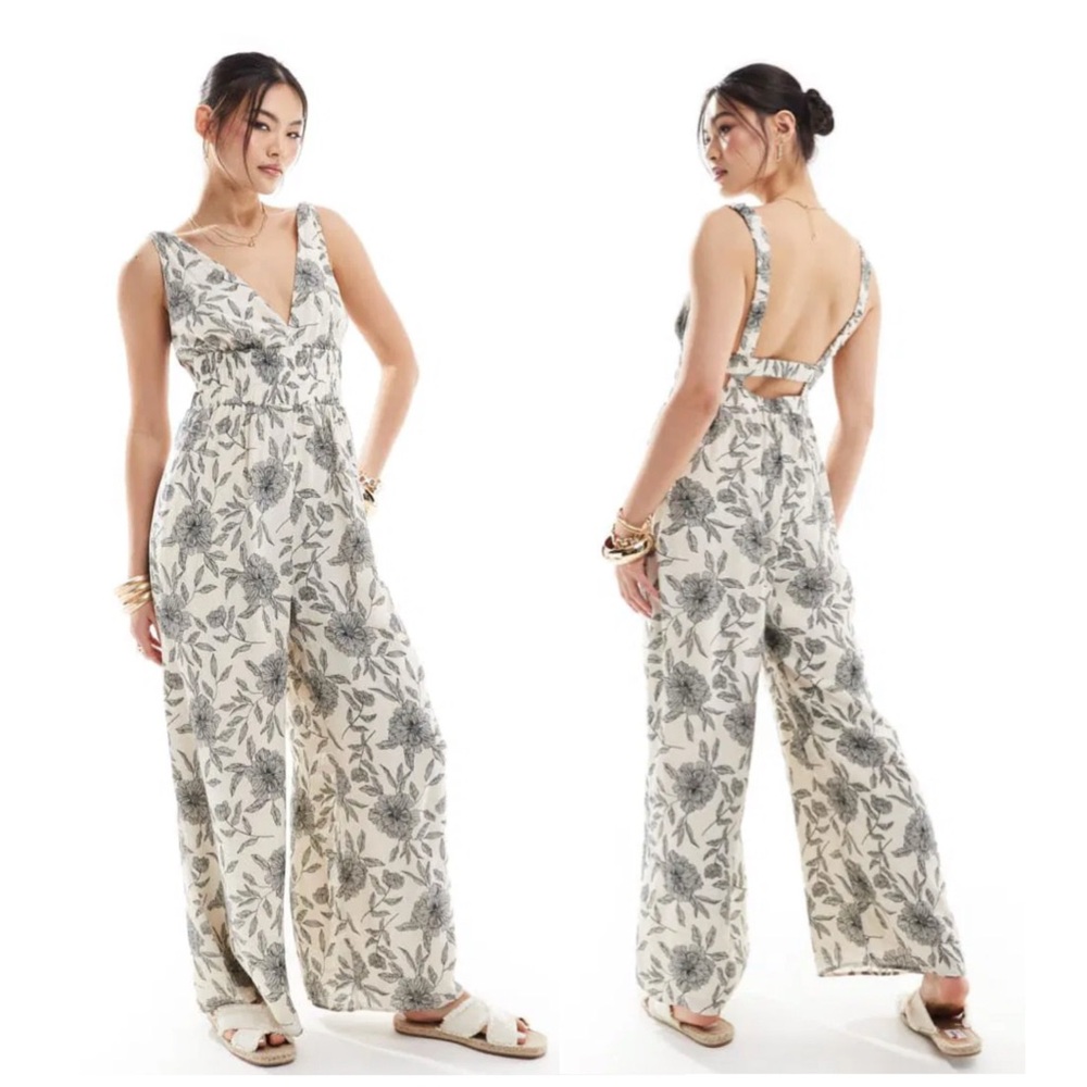 ABERCROMBIE + FITCH Floral Jumpsuit Cream Black Floral Print Gauzy Size XS